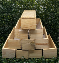 Cargar imagen en el visor de la galería, Set of 3 Domino Wooden Box With Spinners