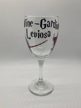 Load image into Gallery viewer, 4 pack Wine Glasses HP Inspired
