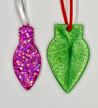 Lade das Bild in den Galerie-Viewer, Any Color Set of 2 Christmas Resin Ornaments
